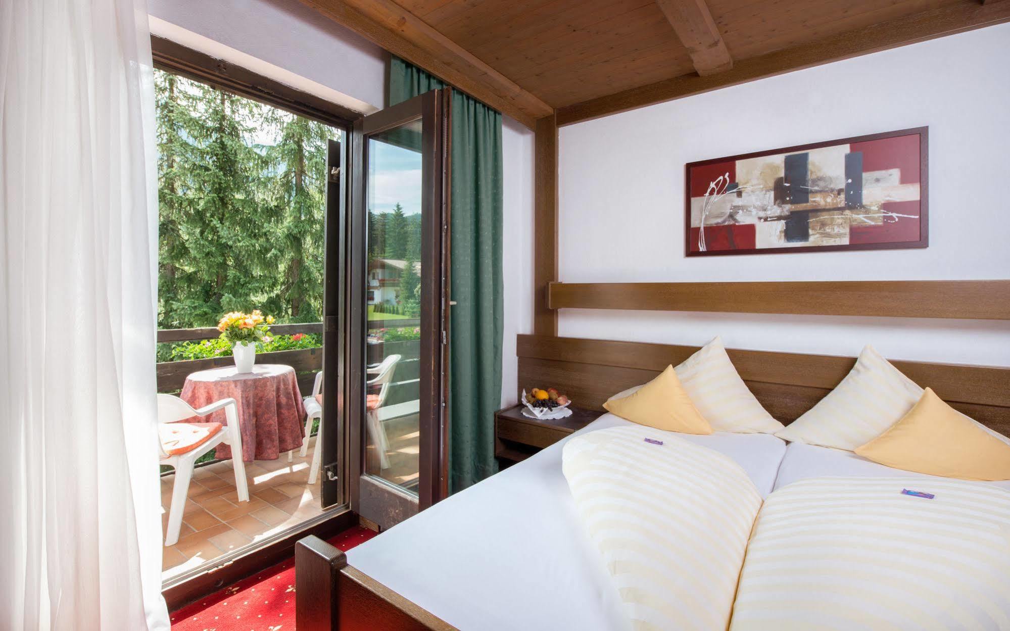 Haus Stefanie - Adults Only Hotel Зеефелд в Тирол Екстериор снимка
